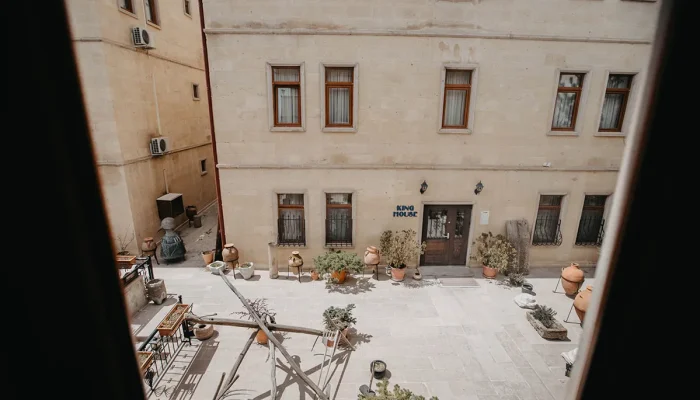 Deluxe_Stone_Suite2