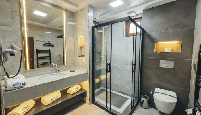 Deluxe_Triple_Stone_Room_with_Balcony11