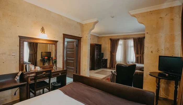 Deluxe_Triple_Stone_Room_with_Balcony5