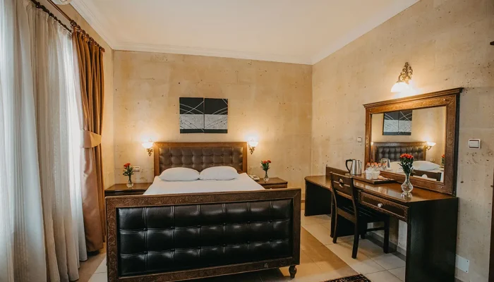 Deluxe_Triple_Stone_Room_with_Balcony8