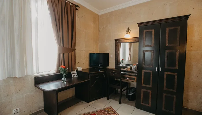 Double Stone Room-3