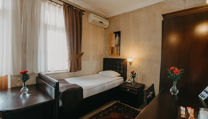 Single_Stone_Room_with_Balcony0